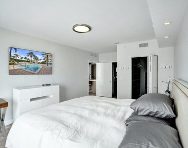 2821 N Ocean Boulevard - Photo Thumbnail 21