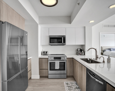 2821 N Ocean Boulevard - Photo Thumbnail 3