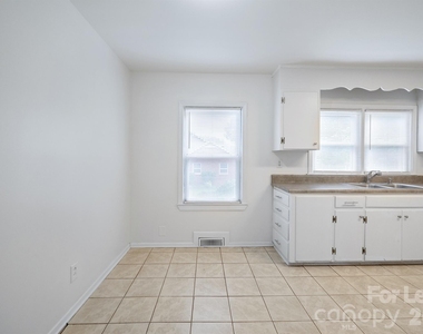 7122 Mallard Creek Road - Photo Thumbnail 4