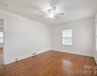 7122 Mallard Creek Road - Photo Thumbnail 15