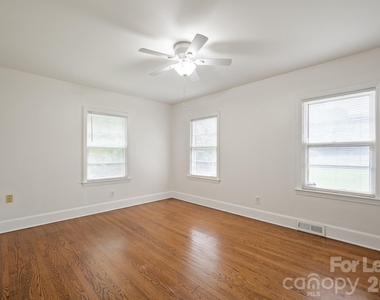 7122 Mallard Creek Road - Photo Thumbnail 14