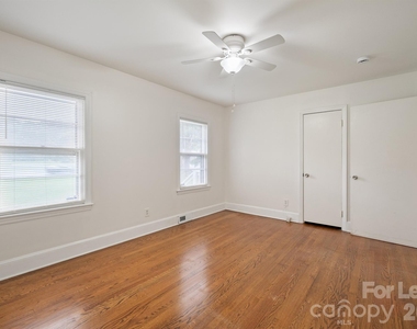 7122 Mallard Creek Road - Photo Thumbnail 16