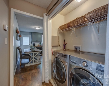 121 Pratt Street - Photo Thumbnail 23