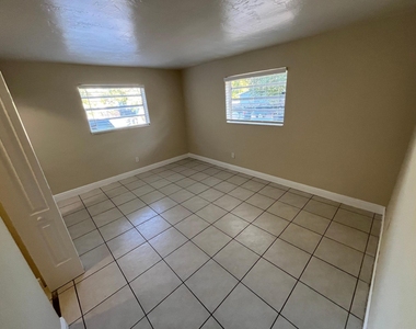 1370 Ne 119th Street - Photo Thumbnail 42