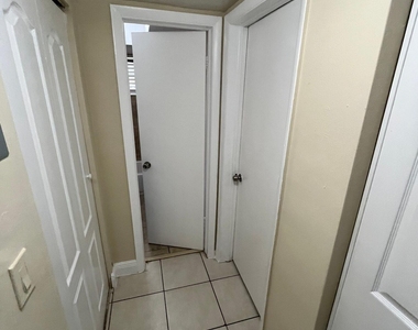 1370 Ne 119th Street - Photo Thumbnail 24