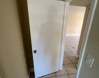1370 Ne 119th Street - Photo Thumbnail 39
