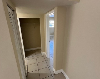 1370 Ne 119th Street - Photo Thumbnail 17