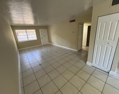 1370 Ne 119th Street - Photo Thumbnail 3