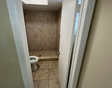 1370 Ne 119th Street - Photo Thumbnail 47