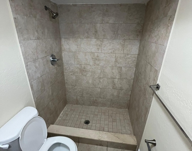 1370 Ne 119th Street - Photo Thumbnail 48