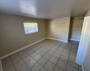 1370 Ne 119th Street - Photo Thumbnail 45