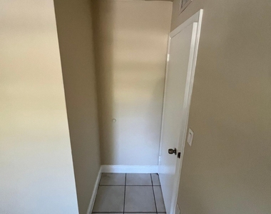 1370 Ne 119th Street - Photo Thumbnail 41
