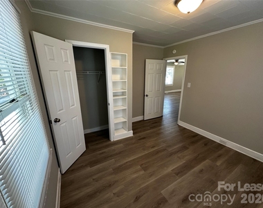 603 Robbins Street - Photo Thumbnail 20