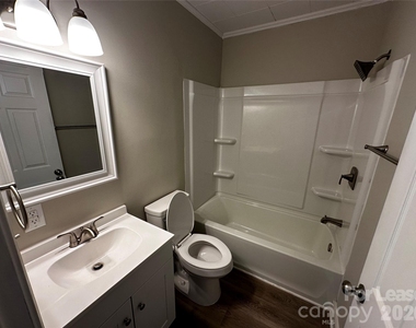 603 Robbins Street - Photo Thumbnail 14