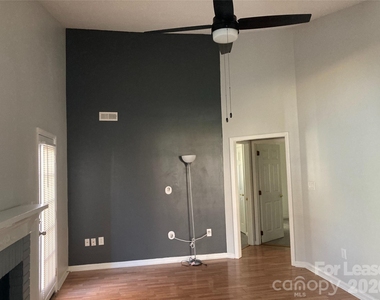 12639 Delman Lane - Photo Thumbnail 5