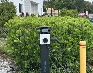 1440 Miami Road - Photo Thumbnail 10