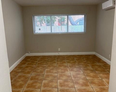 1440 Miami Road - Photo Thumbnail 3