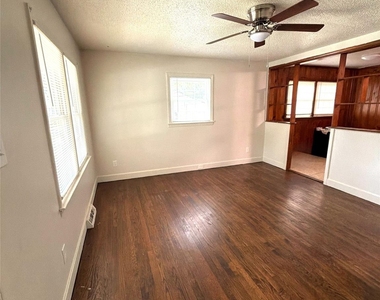 4410 Brooktree Drive - Photo Thumbnail 2