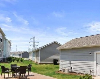 15119 Meacham Farm Drive - Photo Thumbnail 1