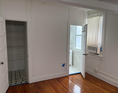 1912 Arthur Street - Photo Thumbnail 7