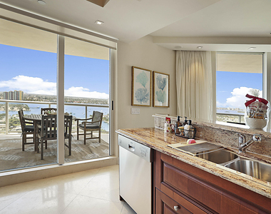 2700 N Ocean Drive - Photo Thumbnail 2