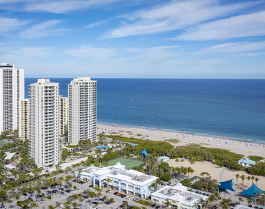 2700 N Ocean Drive - Photo Thumbnail 31