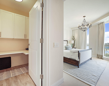 2700 N Ocean Drive - Photo Thumbnail 6