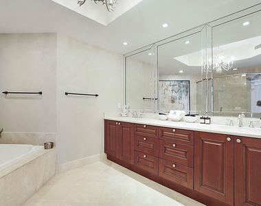 2700 N Ocean Drive - Photo Thumbnail 7