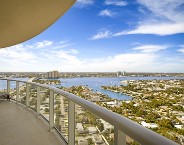 2700 N Ocean Drive - Photo Thumbnail 27