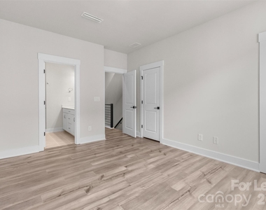 1011 Kokomo Lane - Photo Thumbnail 8