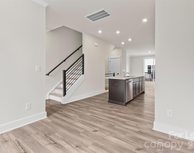 1011 Kokomo Lane - Photo Thumbnail 5