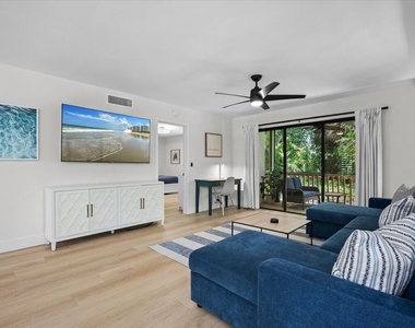 221 Brackenwood Terrace - Photo Thumbnail 4