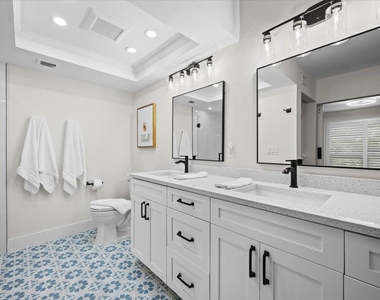 221 Brackenwood Terrace - Photo Thumbnail 12