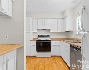 3156 Heathstead Place - Photo Thumbnail 3