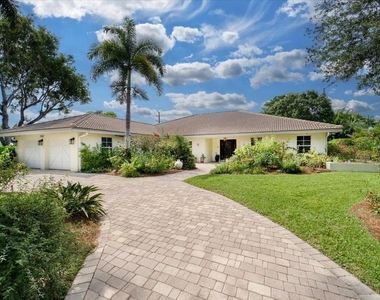 2908 Banyan Blvd Circle Nw - Photo Thumbnail 1