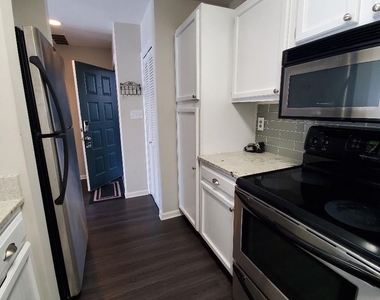 230 S Cedar Street - Photo Thumbnail 4