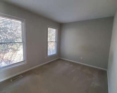 230 S Cedar Street - Photo Thumbnail 9