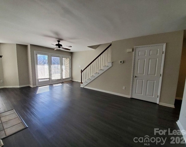 230 S Cedar Street - Photo Thumbnail 7
