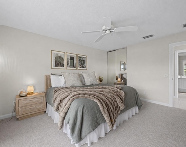 3136 Verdmont Lane - Photo Thumbnail 8