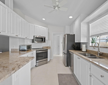 3136 Verdmont Lane - Photo Thumbnail 5