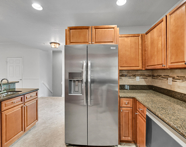 453 Ne 1st Street - Photo Thumbnail 14