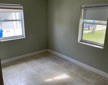 319 Sw 15th Street - Photo Thumbnail 10