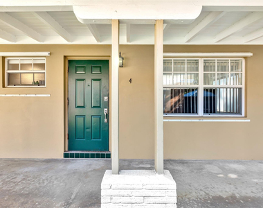 805 Ne 17th Avenue - Photo Thumbnail 2
