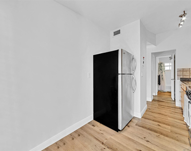 805 Ne 17th Avenue - Photo Thumbnail 14