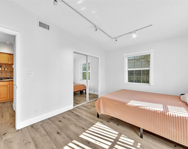 805 Ne 17th Avenue - Photo Thumbnail 8