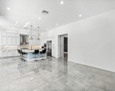 9006 Dulcetto Court - Photo Thumbnail 22
