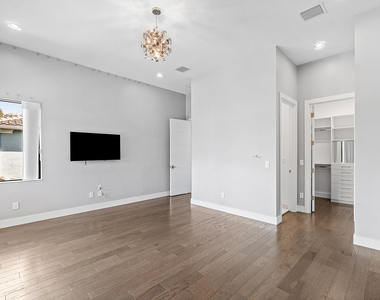 9006 Dulcetto Court - Photo Thumbnail 35