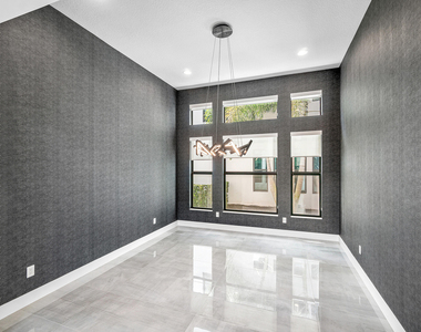 9006 Dulcetto Court - Photo Thumbnail 10