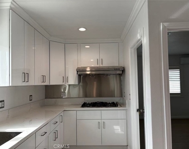 11209 Emery - Photo Thumbnail 2