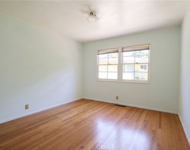 436 Stanford - Photo Thumbnail 8